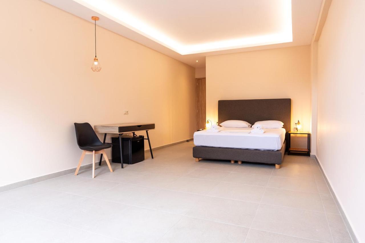 Mini Suites Near Athen'S Airport Free Shuttle From And To Athen'S Airport Spata  Ngoại thất bức ảnh