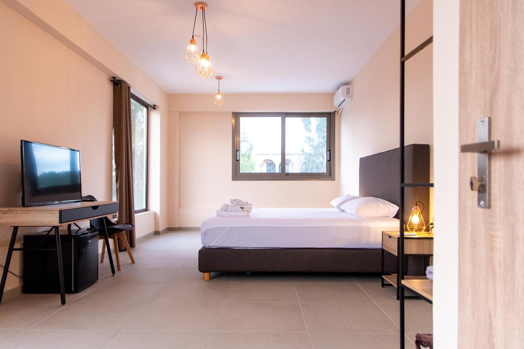 Mini Suites Near Athen'S Airport Free Shuttle From And To Athen'S Airport Spata  Ngoại thất bức ảnh